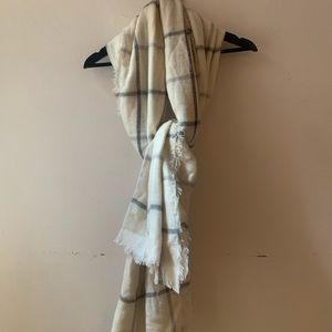 Old Navy Patterned Scarf